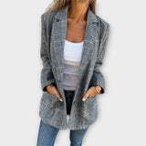 Tiina | Klasikinio dizaino elegantiška striukė
